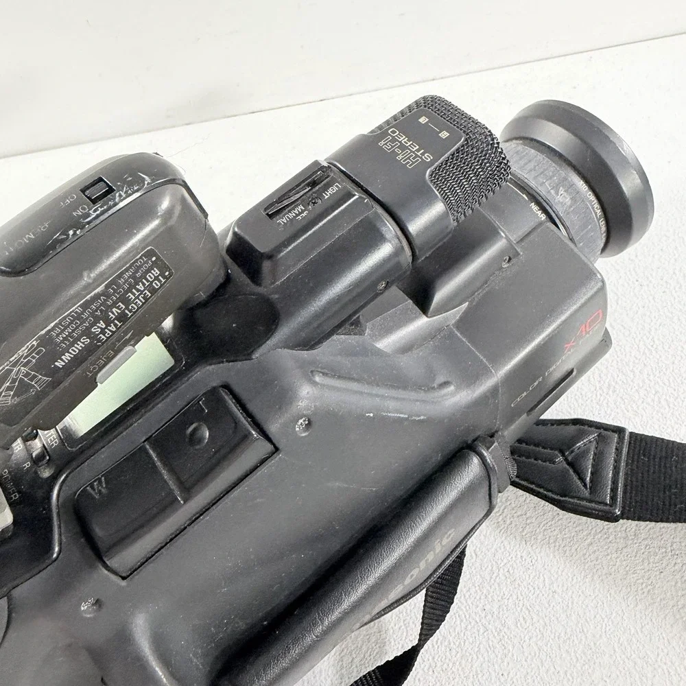 Panasonic‎ PV-S372D OmniMovie Super S-VHS VHSC Camcorder Video Camera UNTESTED